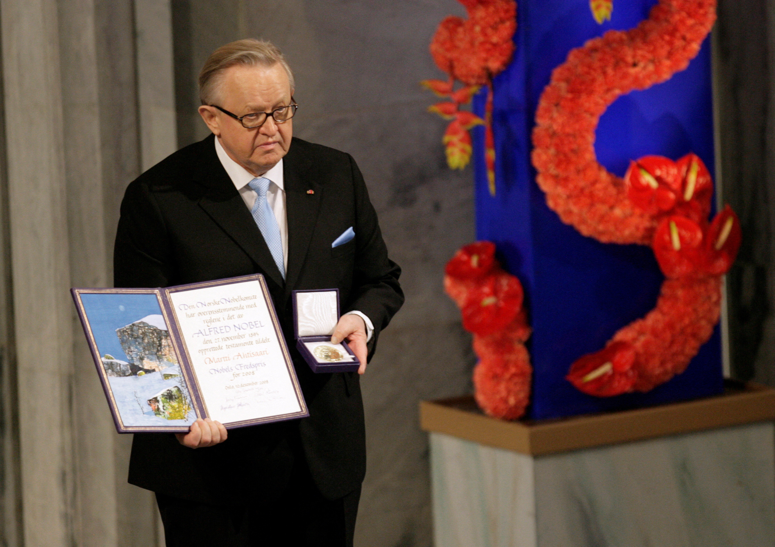 Finland’s former president and Nobel winner Ahtisaari dies at 86 image