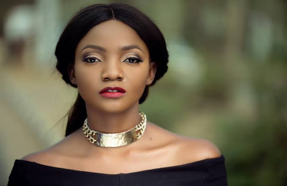 Why I support living together before marriage – Simi image