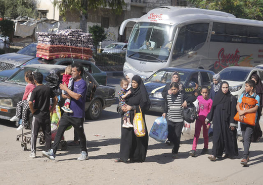 Over 1m people have fled north Gaza – UN image