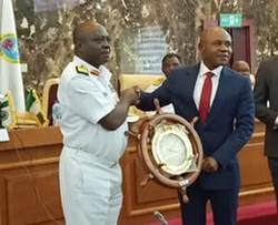 Enugu governor seeks navy’s support in tackling insecurity image